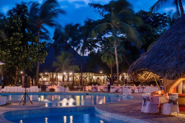 Midrange and Luxury Safari in Kenya