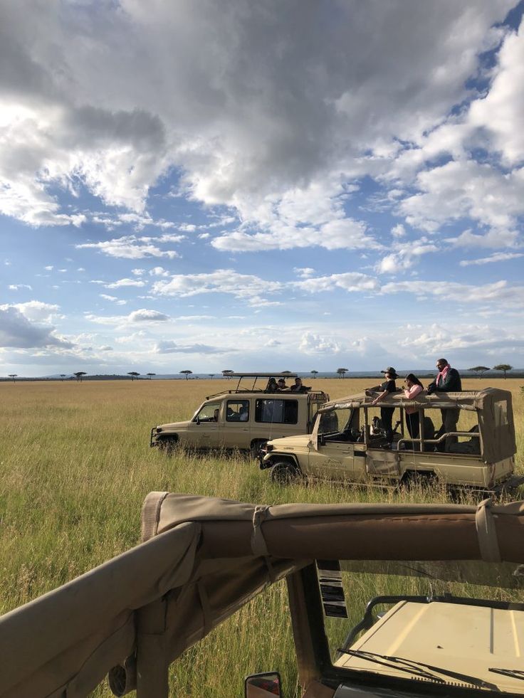 Safari Land Cruisers with kairitravels.