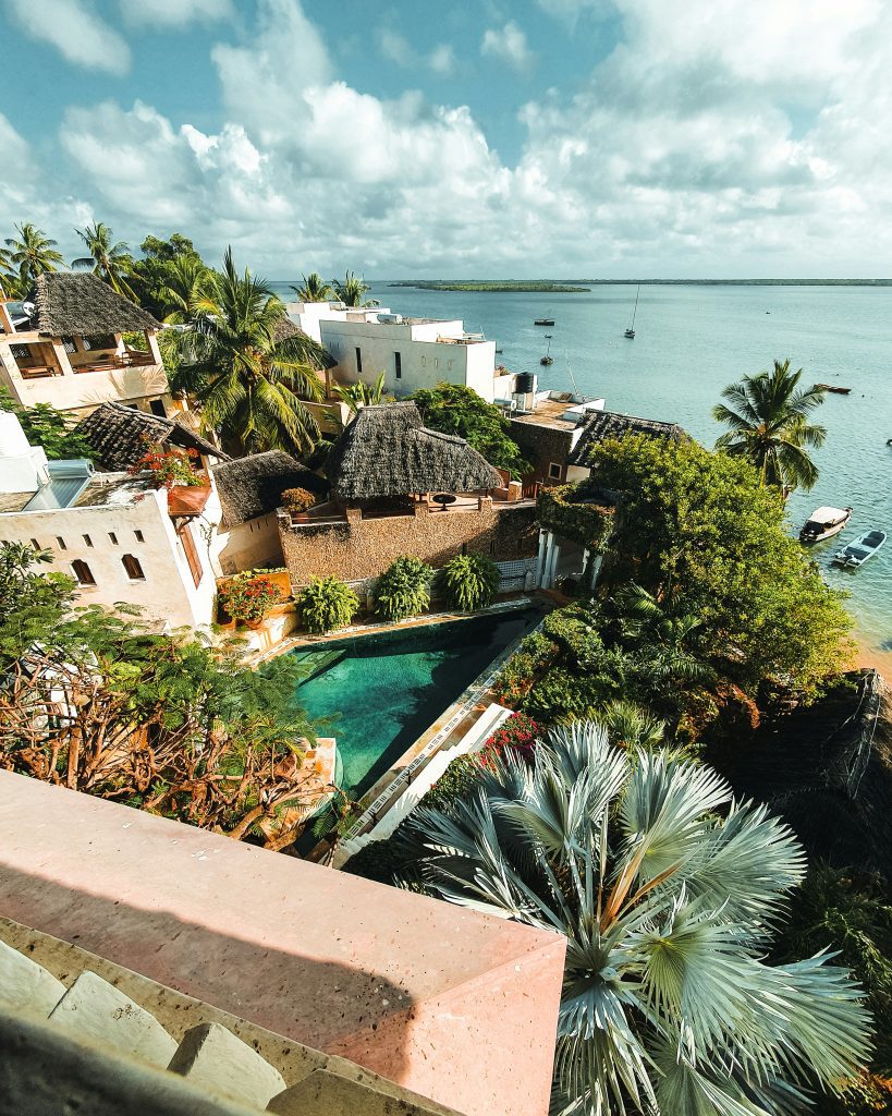 senic view of theRomantic Safari Getaways for Couples coastal durning the 